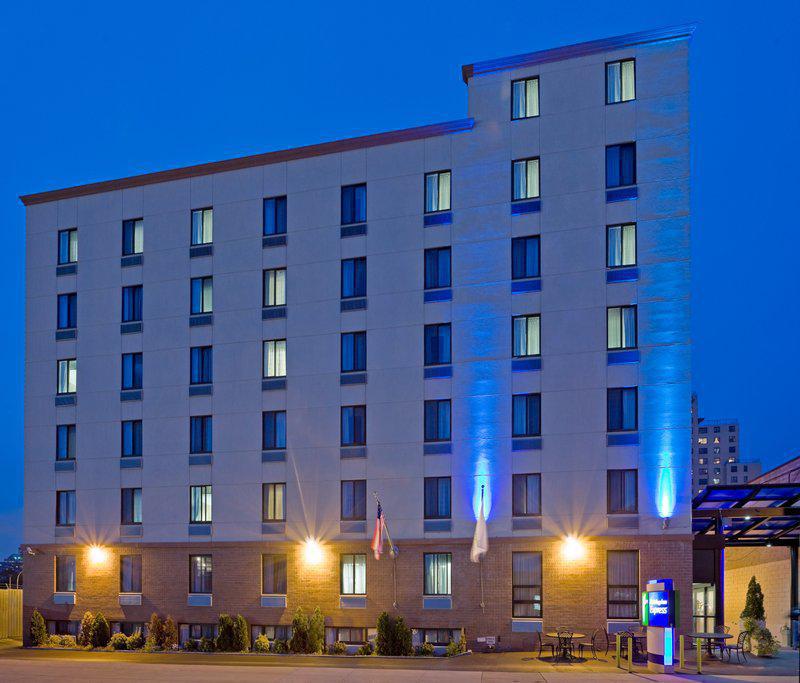 Red Lion Inn And Suites Brooklyn Nova Iorque Exterior foto