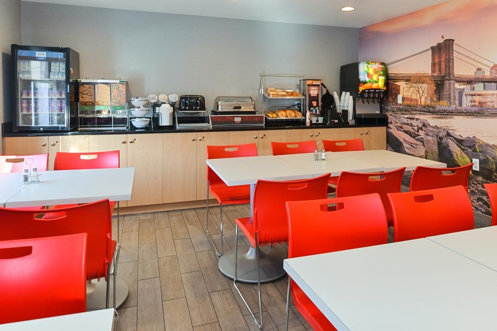Red Lion Inn And Suites Brooklyn Nova Iorque Exterior foto