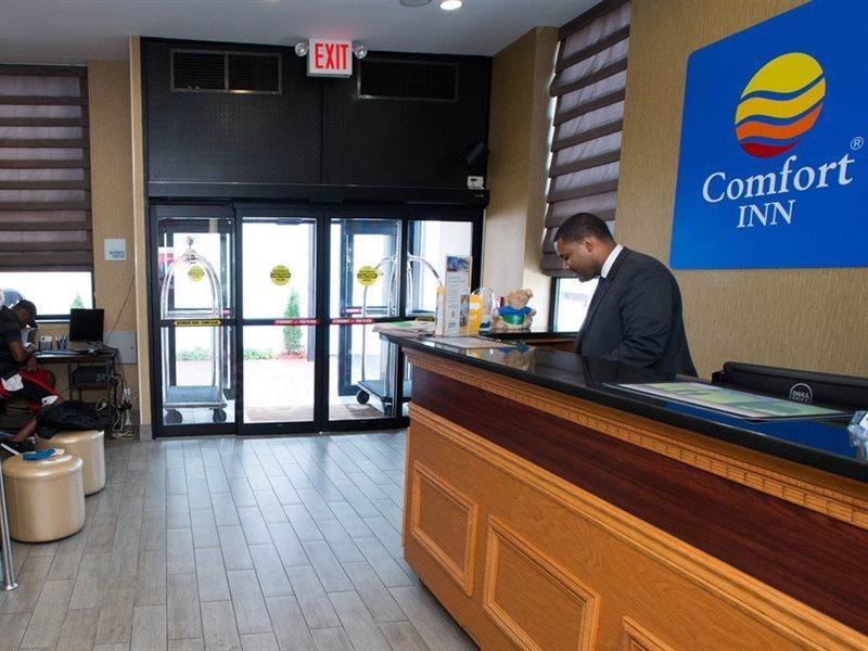 Red Lion Inn And Suites Brooklyn Nova Iorque Exterior foto
