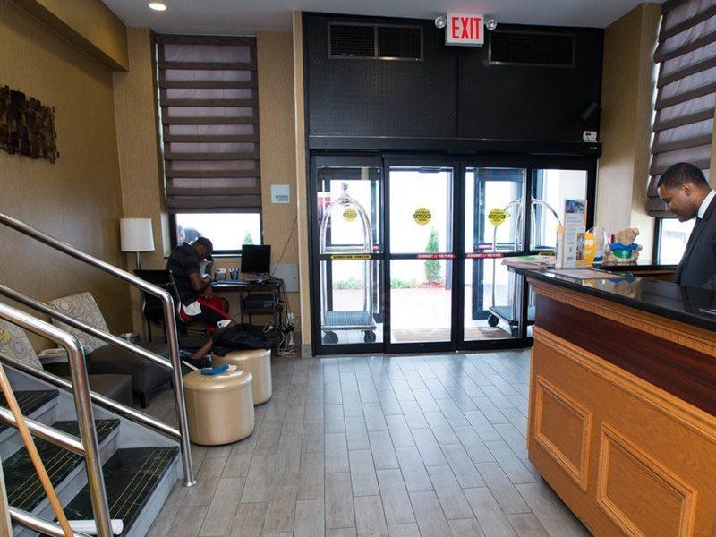 Red Lion Inn And Suites Brooklyn Nova Iorque Exterior foto