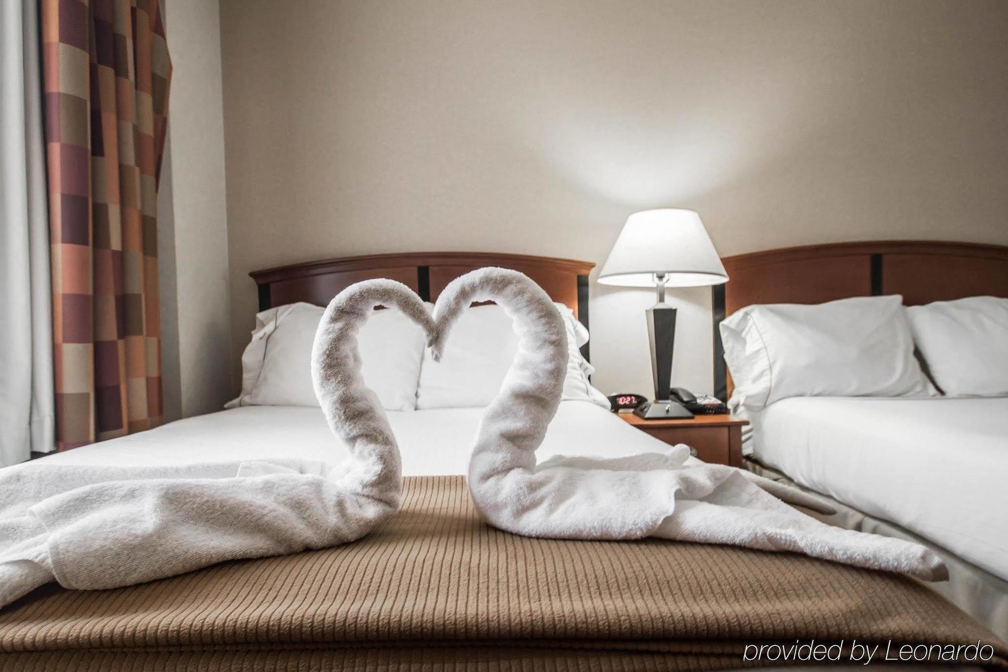 Red Lion Inn And Suites Brooklyn Nova Iorque Exterior foto